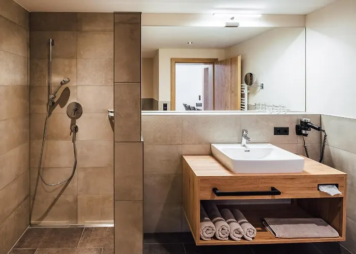 Alpenheimat Laurschhof 招待所 费斯