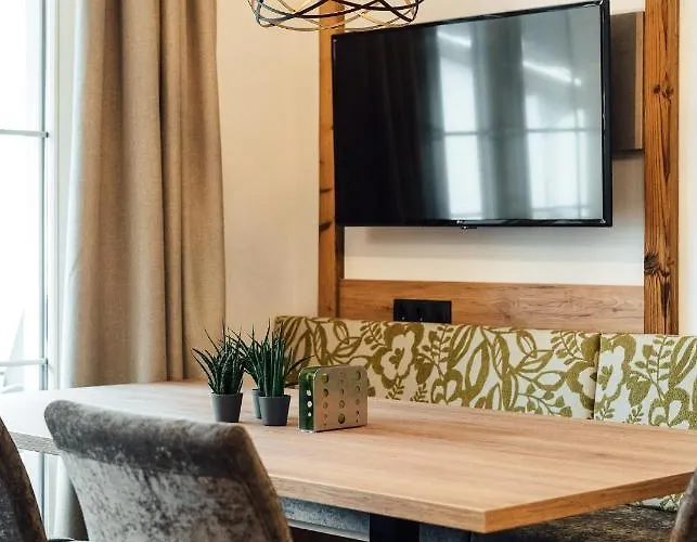 Alpenheimat Laurschhof 4* 费斯