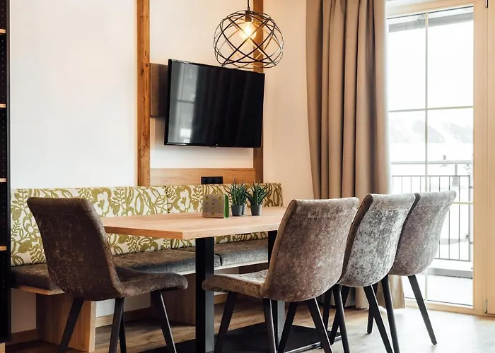 招待所 Alpenheimat Laurschhof 4*