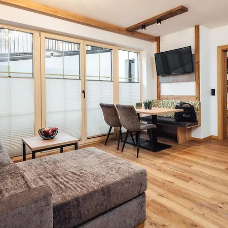 Pensionat Alpenheimat Laurschhof Fiss