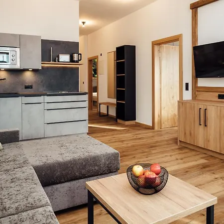 Pensionat Alpenheimat Laurschhof 4*