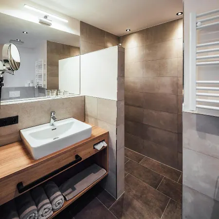 Alpenheimat Laurschhof 4* Fiss