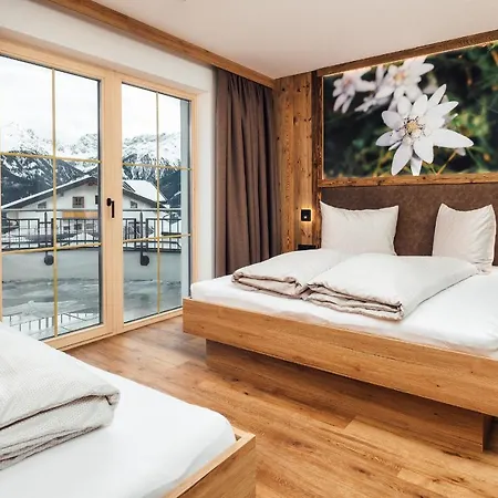 Alpenheimat Laurschhof Pensionat Fiss