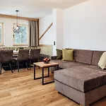 Alpenheimat Laurschhof 4*