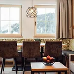 Alpenheimat Laurschhof Vendégház 4*
