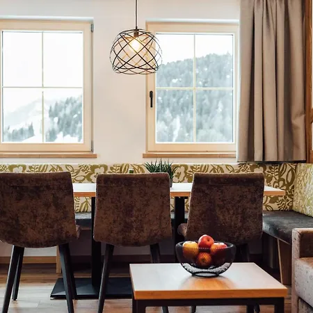 Alpenheimat Laurschhof 게스트하우스 4*