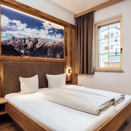 Alpenheimat Laurschhof 4* 피스